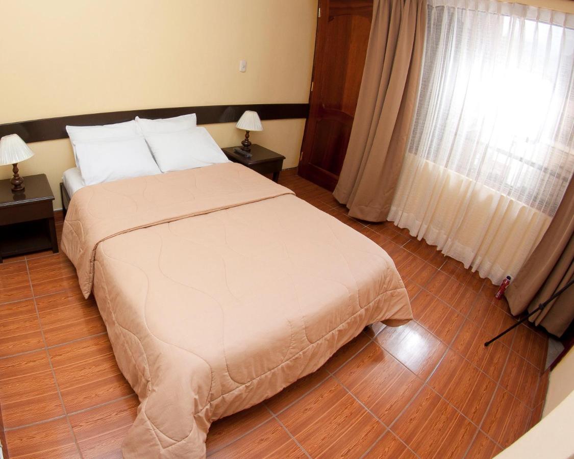 Yucay Plaza Inn Екстер'єр фото