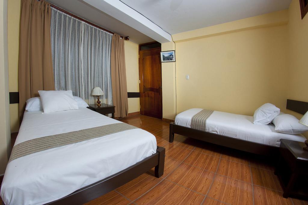 Yucay Plaza Inn Екстер'єр фото