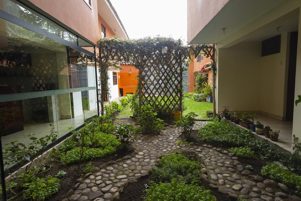 Yucay Plaza Inn Екстер'єр фото