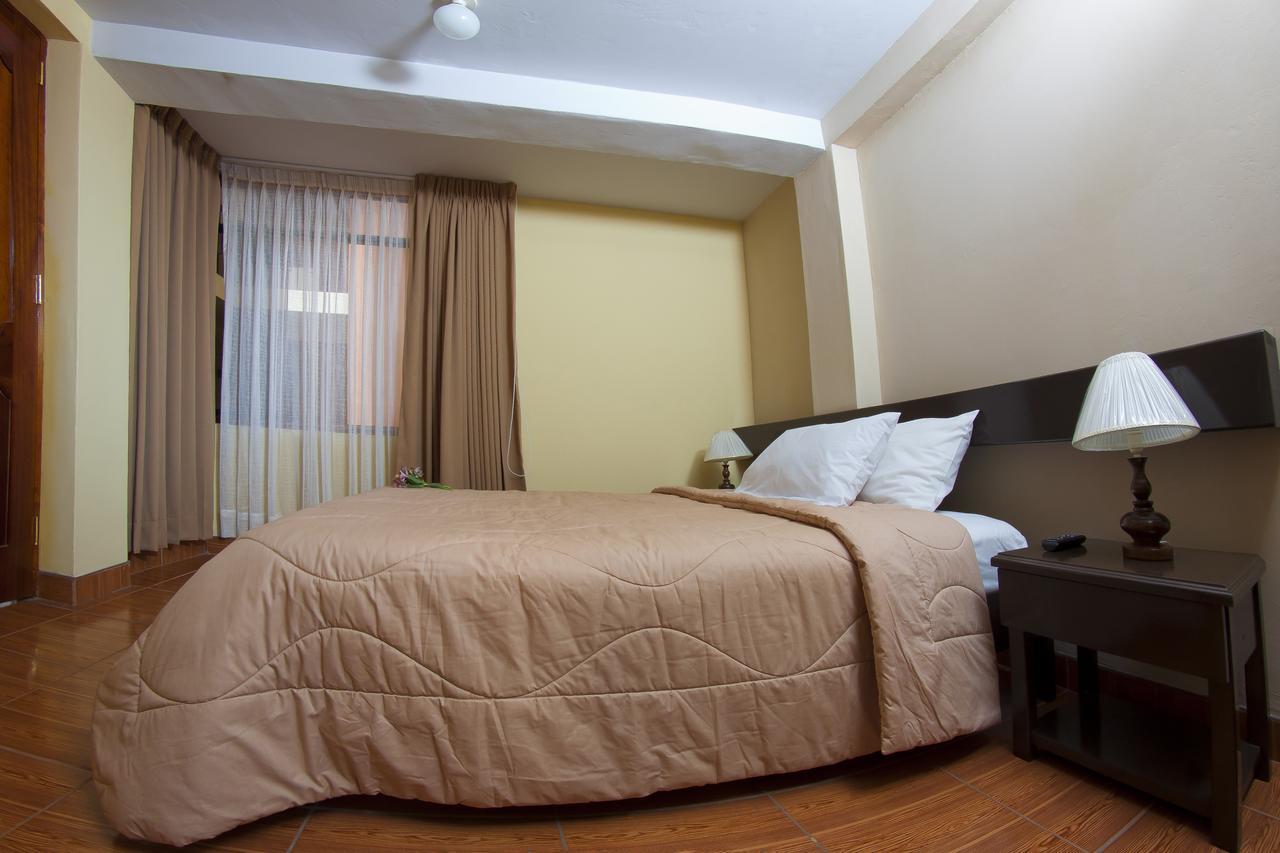 Yucay Plaza Inn Екстер'єр фото